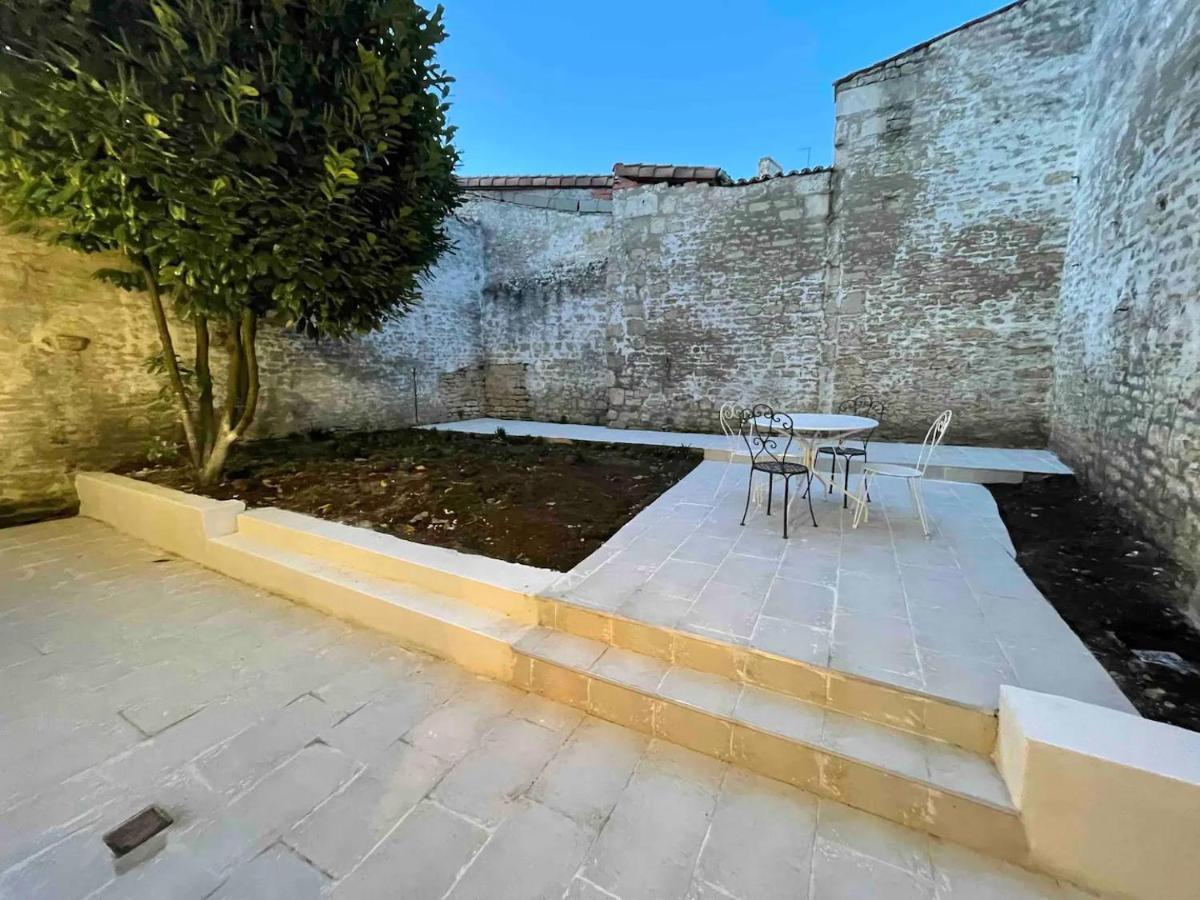 Le Jardin Niortais - Hyper Centre- Proche Gare - Paisible - Grand Jardin Prive, Wifi Hd -Netflix Διαμέρισμα Εξωτερικό φωτογραφία